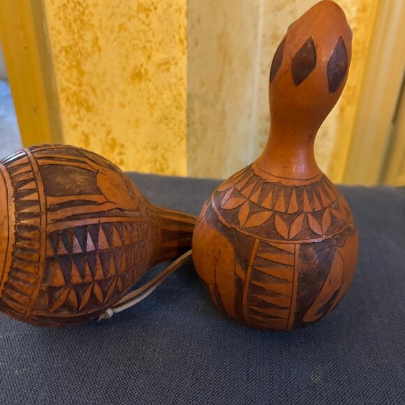 Vintage Hand carved  Calabash Gourd Shaker - Picture 4 of 4